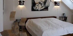 Ropa de cama hipoalergénica, decoración personalizada y escritorio 