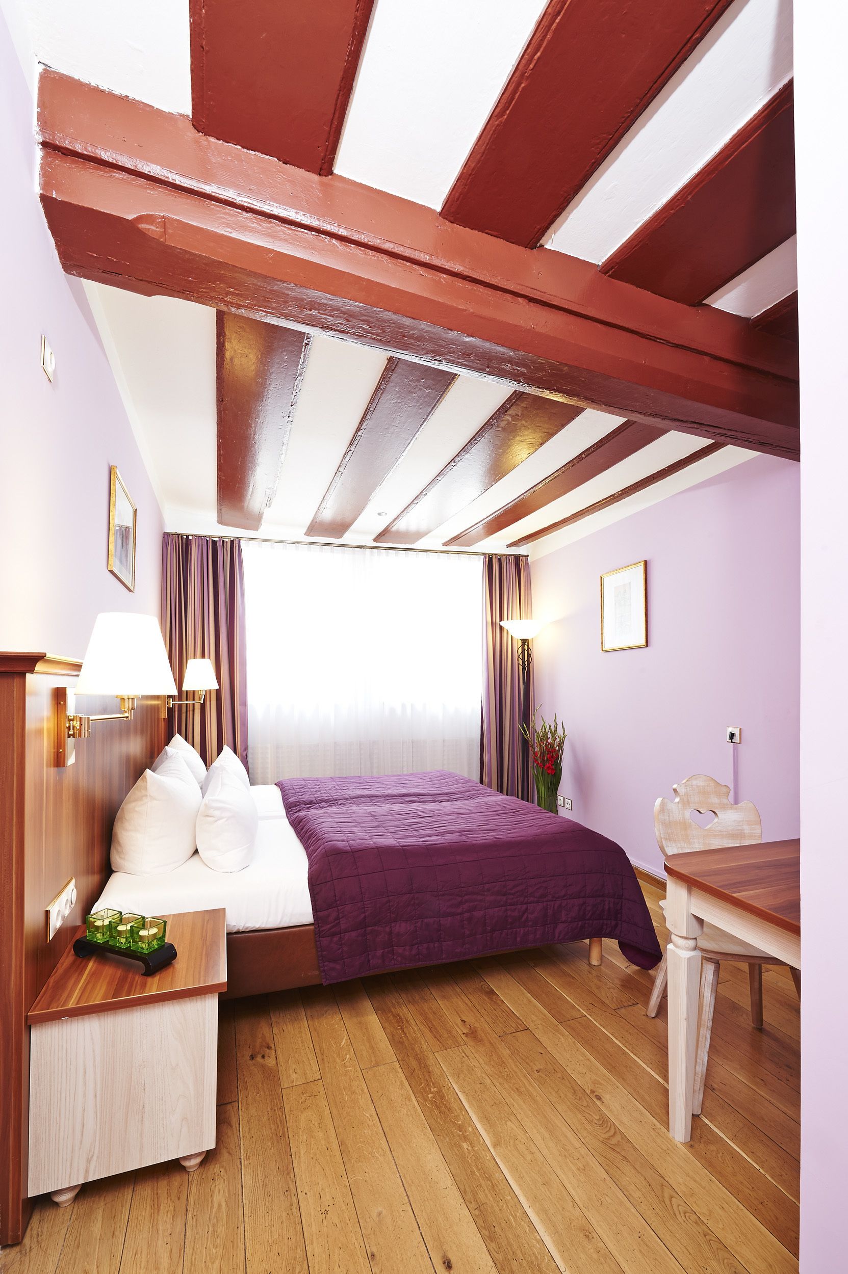 double room | hypo-allergenic bedding, minibar, in-room safe, desk