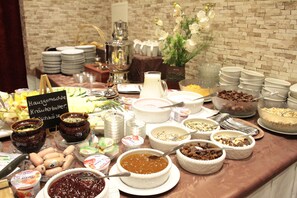 Daily buffet breakfast for a fee