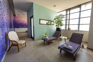 身体护理、芳香疗法、体膜护理、身体磨砂、面部护理、指（趾）甲修剪和护理