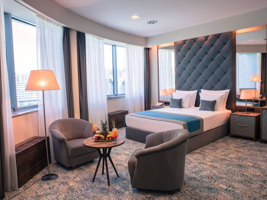 Select Comfort beds, minibar, in-room safe, desk
