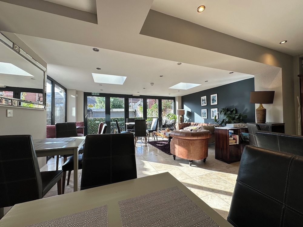 Number One Hundred Bed And Breakfast by null