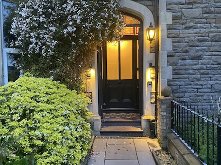 Number One Hundred B&B
