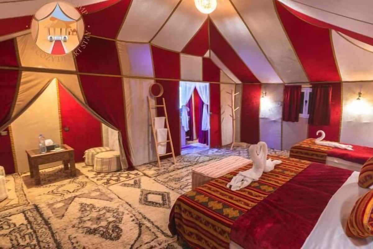 2 bedrooms, individually decorated, iron/ironing board, free WiFi
