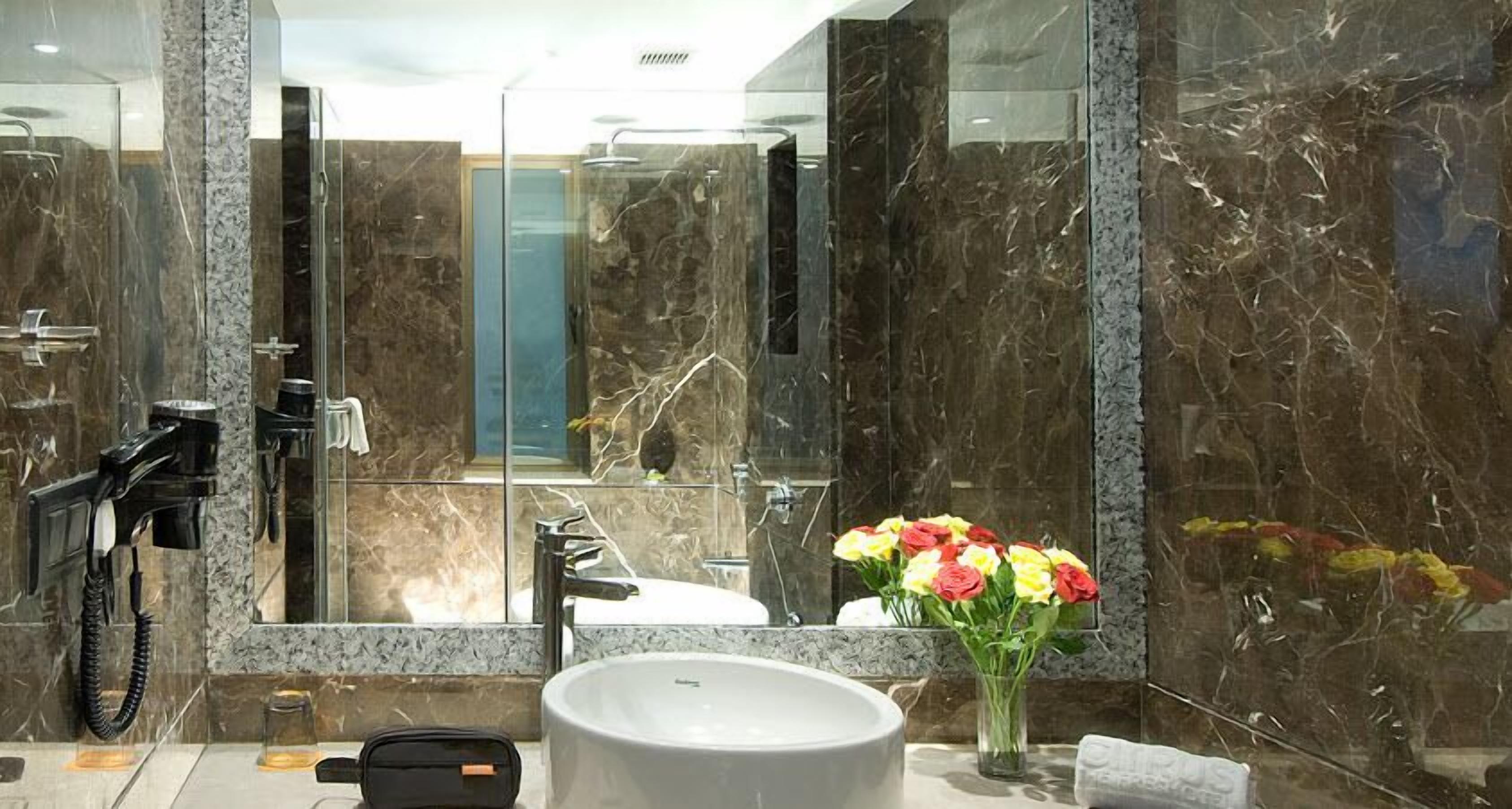Bathroom sink