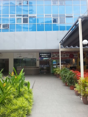 Property entrance - Arianna Hotel (Singapore)