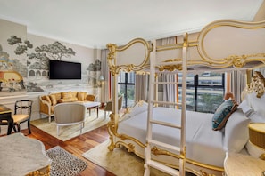 Royal Suite, 1 Bedroom | Egyptian cotton sheets, premium bedding, pillowtop beds, minibar