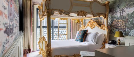 Royal kamer, 1 queensize bed, niet-roken, uitzicht op stad | Lakens van Egyptisch katoen, luxe beddengoed, pillowtop-bedden