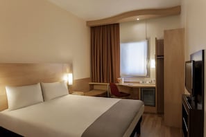 Double Room, 1 Double Bed | Premium bedding, minibar, in-room safe, desk