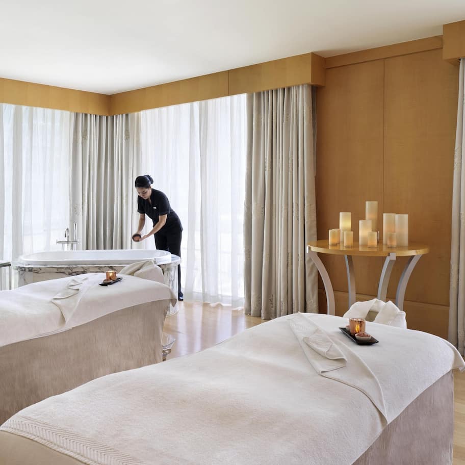 Couples treatment room(s), sauna, steam room, body treatments