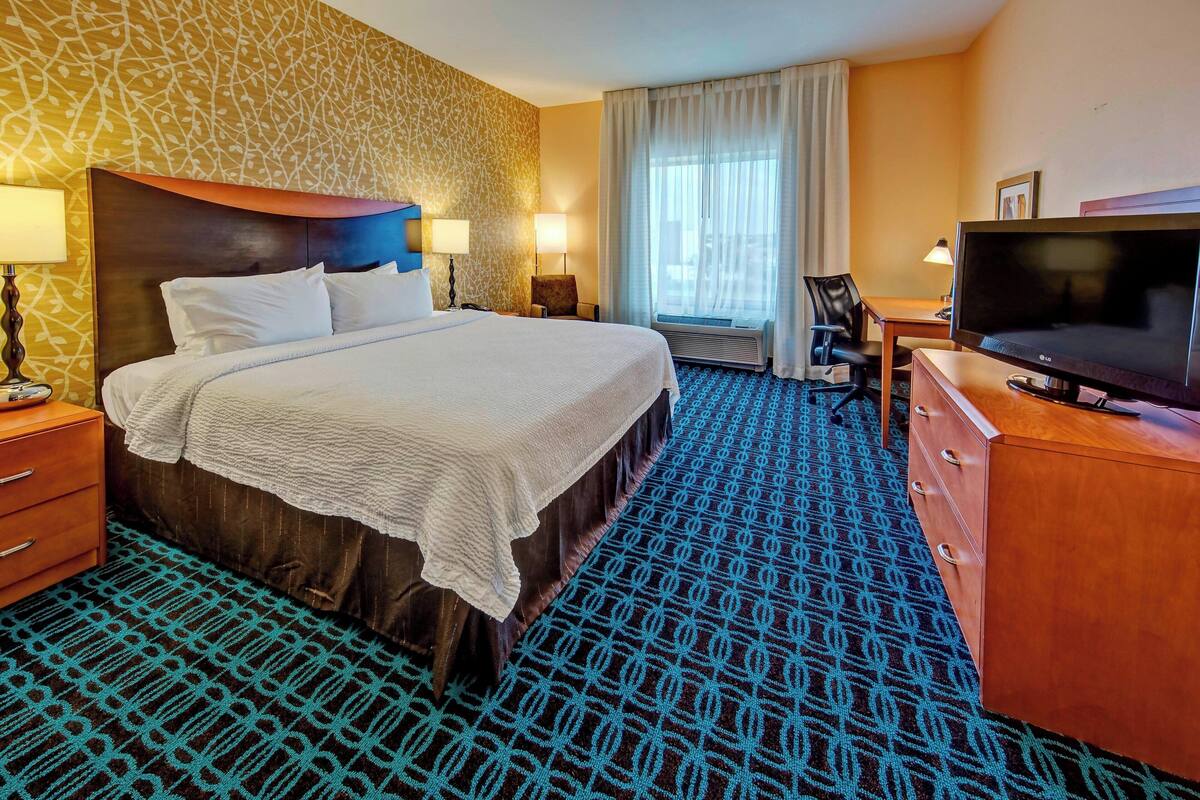 Suite, 1 Katil Raja (King) | Peralatan tempat tidur premium, tilam berlapik, meja 