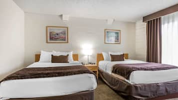 Colchones con pillow-top, escritorio y cortinas blackout