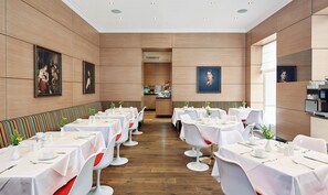 Daily buffet breakfast for a fee - Living Hotel an der Oper (Vienna)