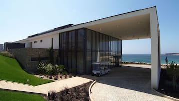 Entrada de la propiedad