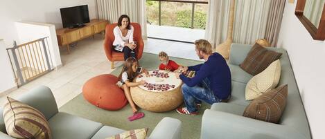 Family Apartment, 2 Bedrooms, Bay View | Premium bedding, in-room safe, blackout drapes, soundproofing