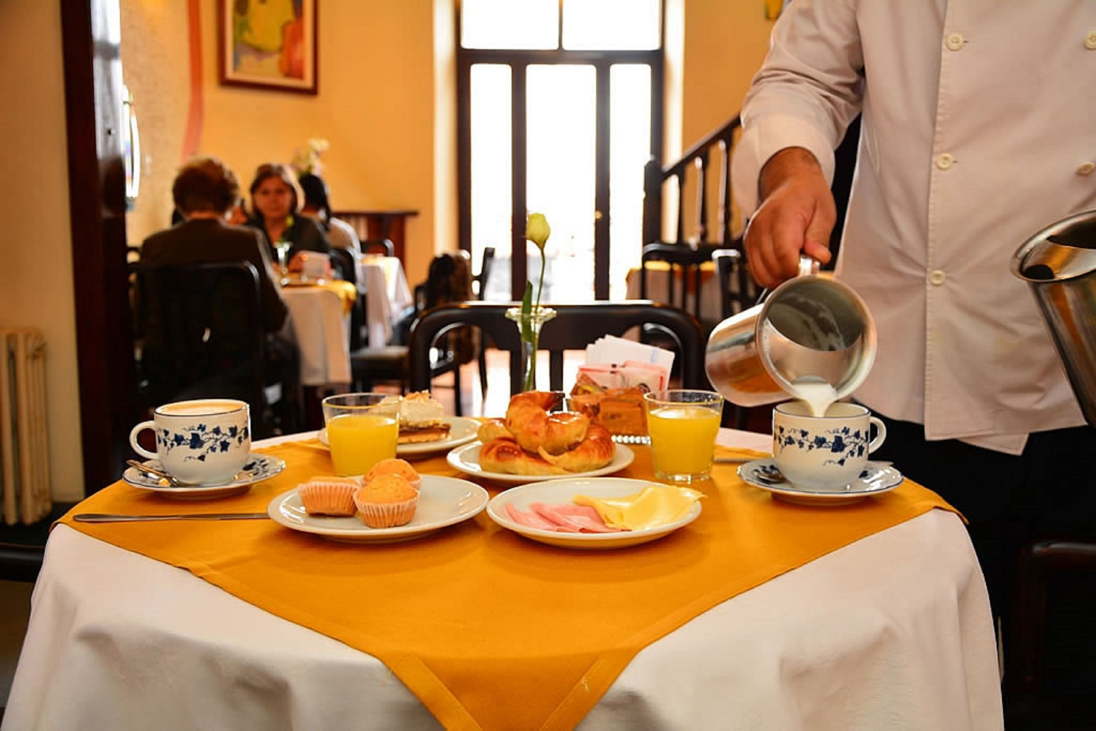 Free daily buffet breakfast