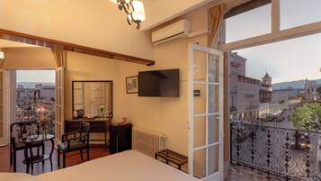 Suite Studio Luxe | Literie de qualité supérieure, coffres-forts dans les chambres