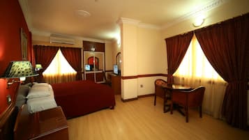 Double Room | In-room safe, desk, free cots/infant beds, rollaway beds