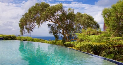 Rainbow Ocean Palms Resort