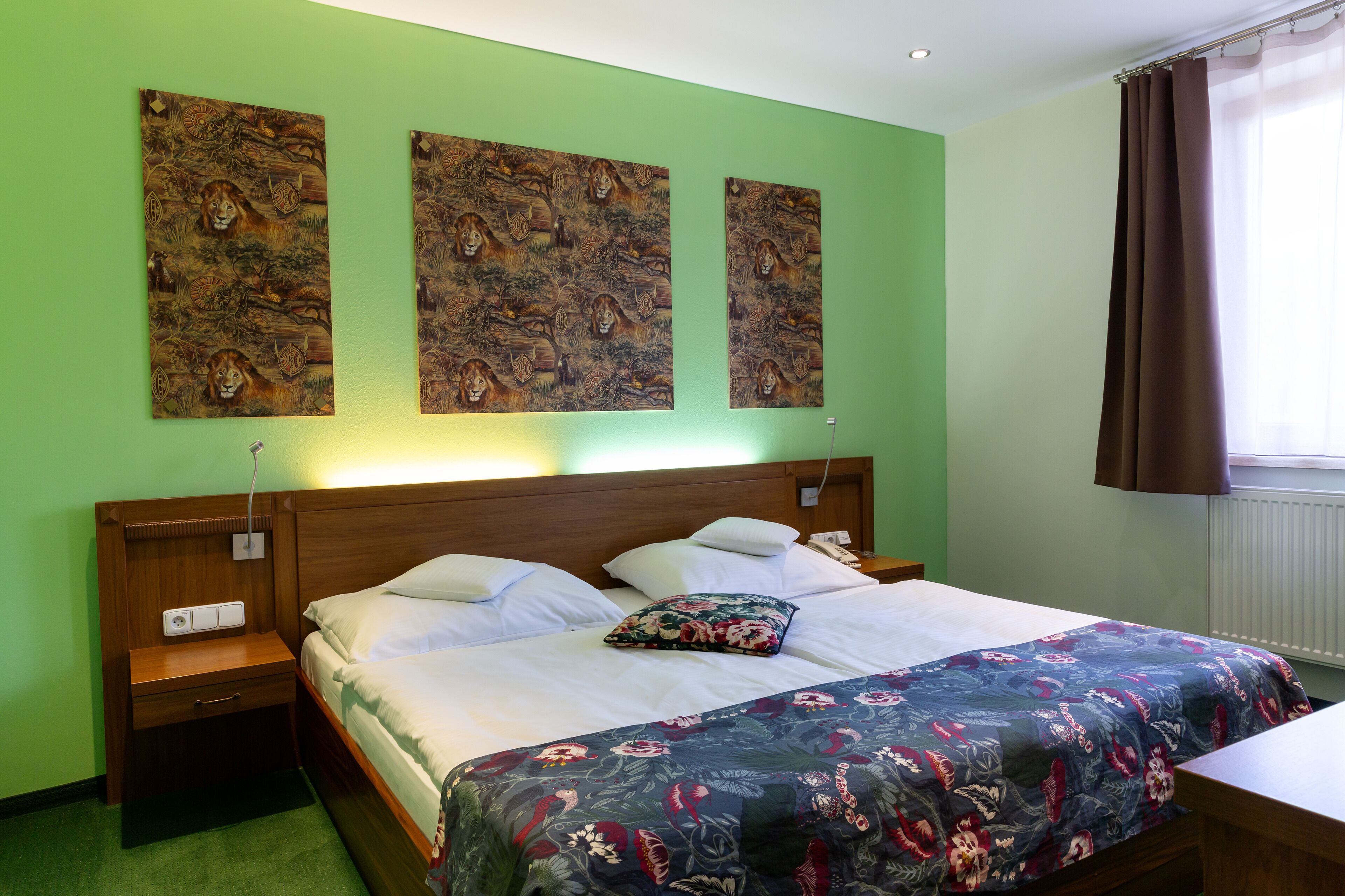 Superior Apartment, 1 King Bed with Sofa bed, Non Smoking, City View | Select Comfort beds, in-room safe, desk, soundproofing