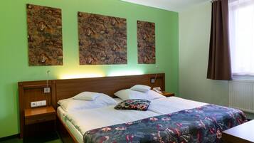 Superior Apartment, 1 King Bed with Sofa bed, Non Smoking, City View | Select Comfort beds, in-room safe, desk, soundproofing