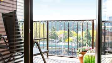 Appartamento Superior, 1 letto king con divano letto, non fumatori, vista città | Vista dalla camera