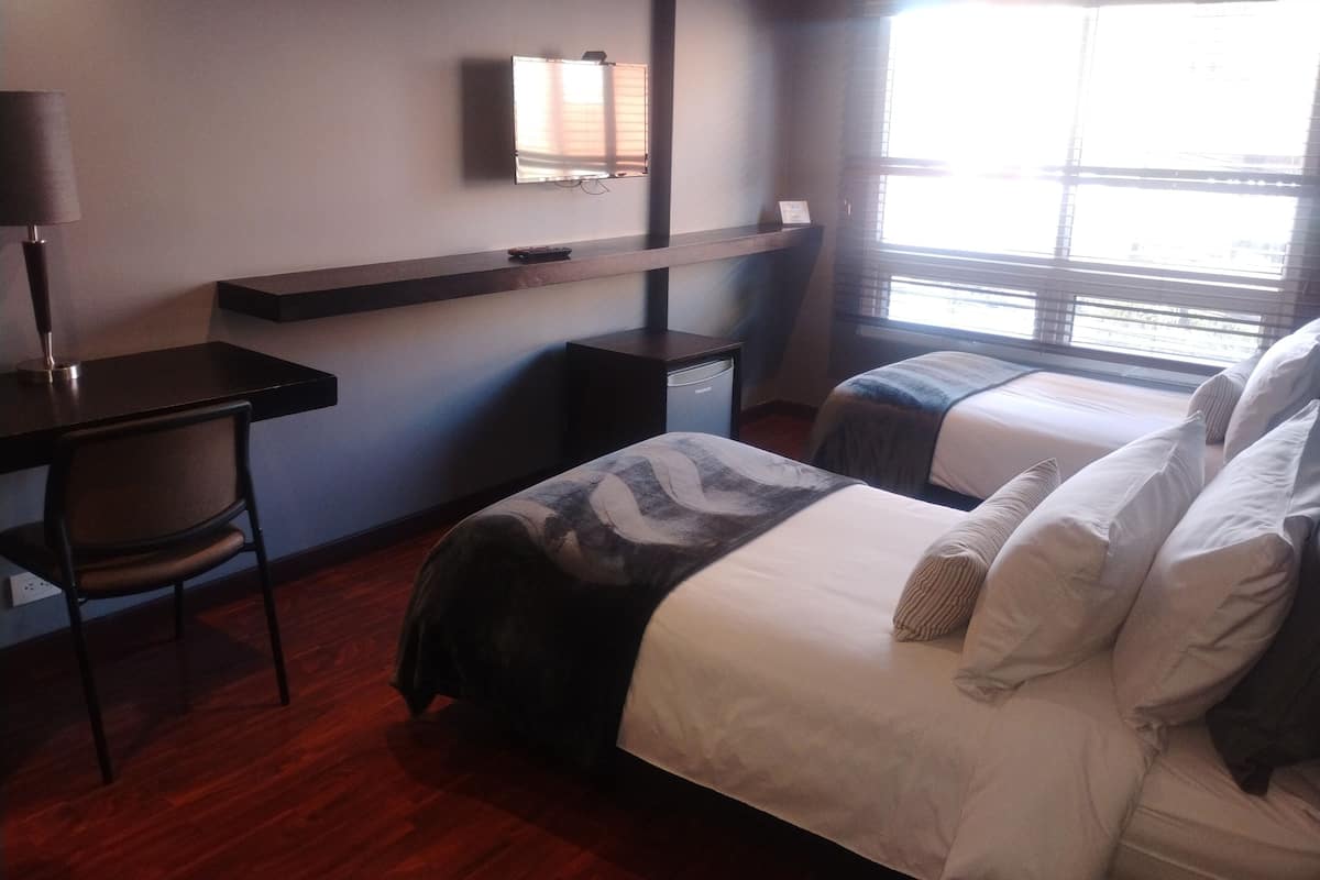Twin Room | 1 bedroom, premium bedding, in-room safe, desk