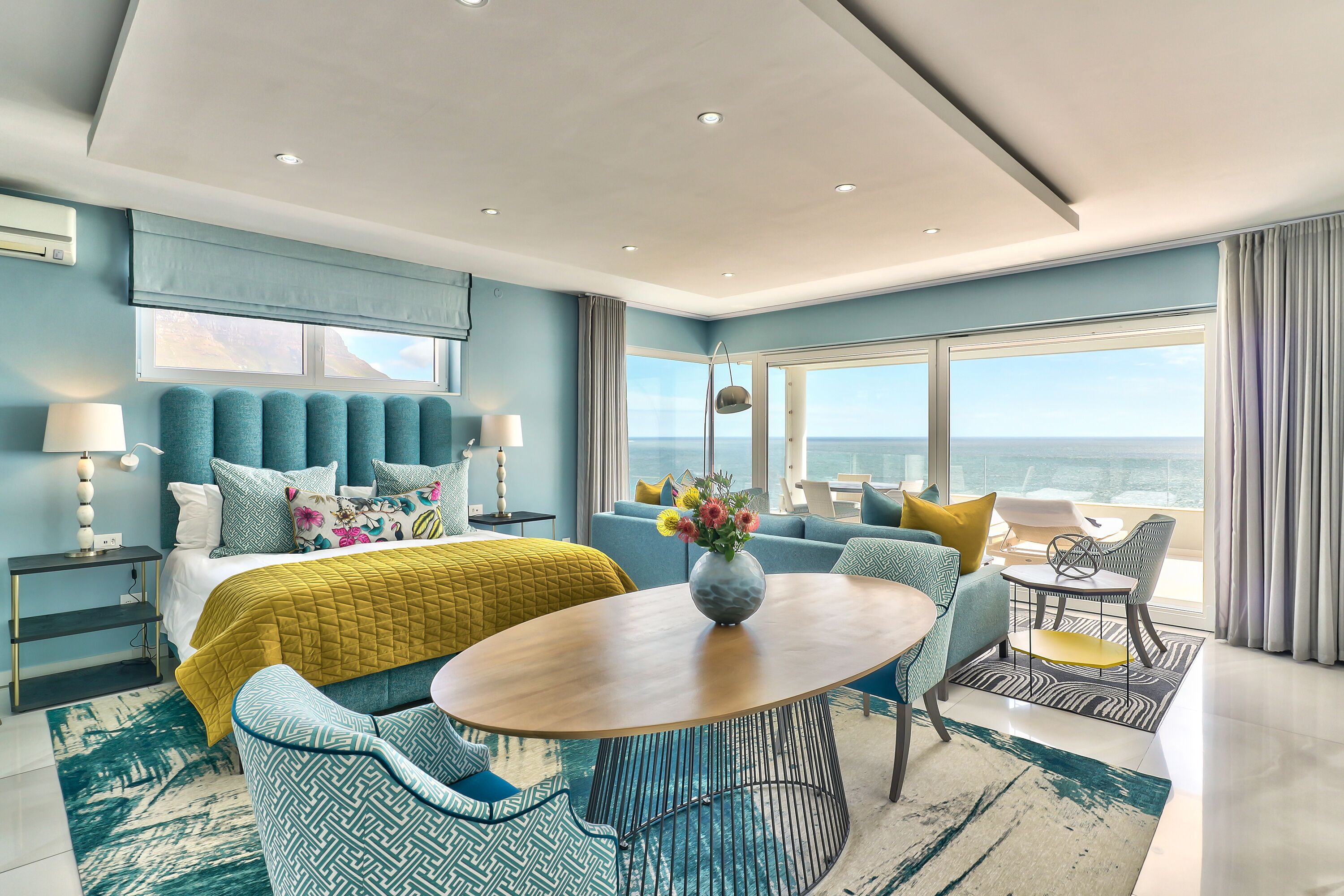 Allergitestet sengetøy, minibar, safe på rommet og individuelt dekorert