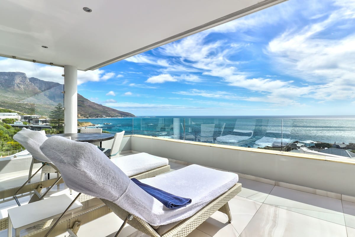 Panorama Apartment | Balcony