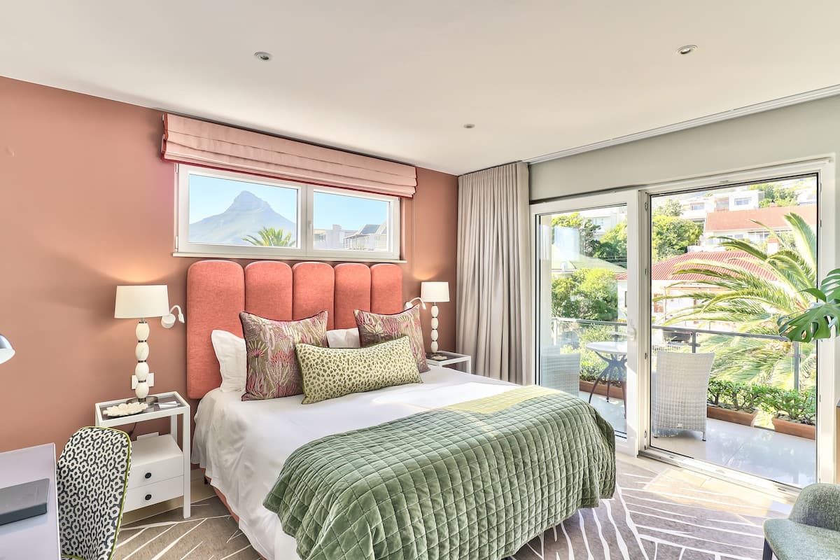 Traveller Room : Mountain View