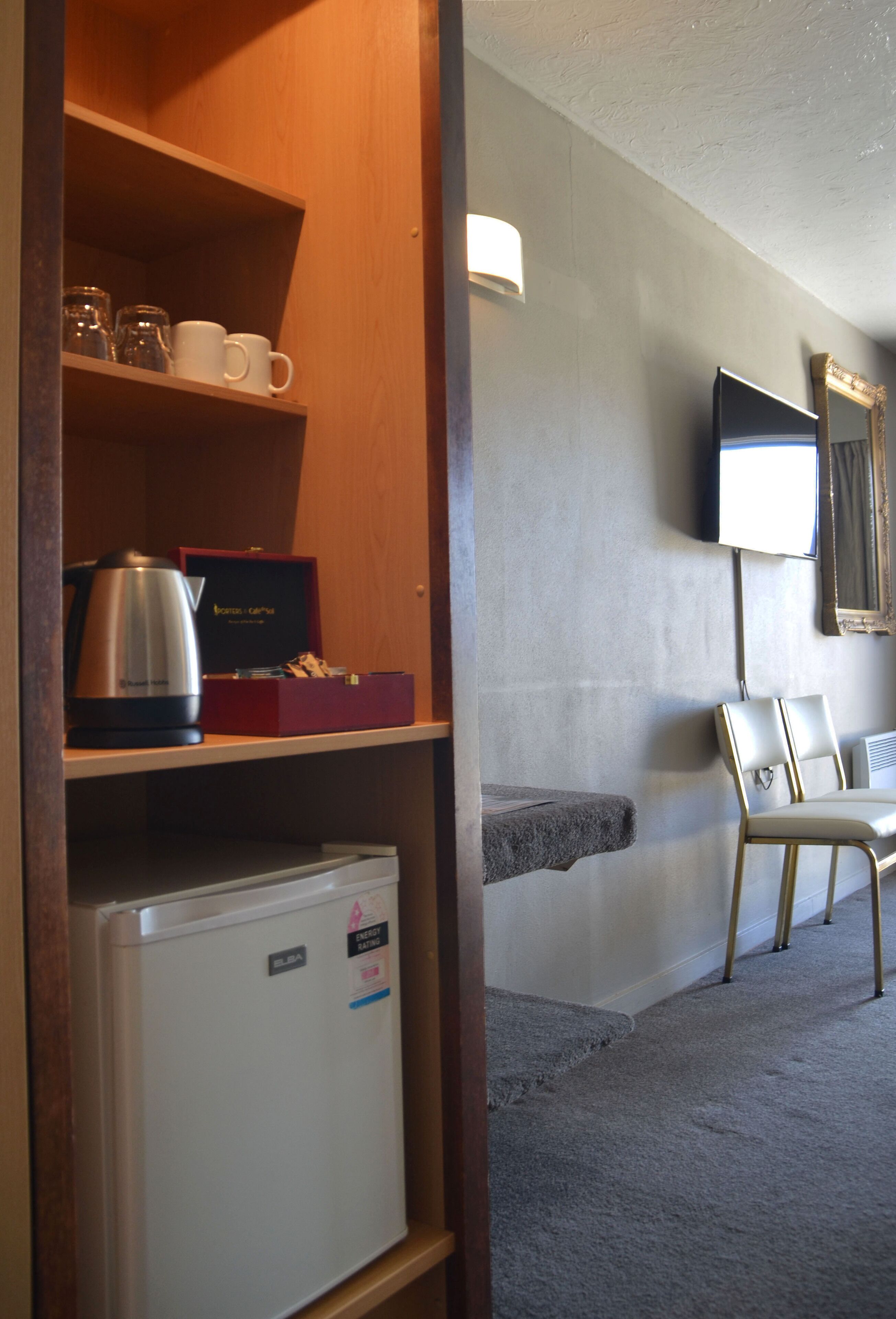 standard room, lake view | room amenity