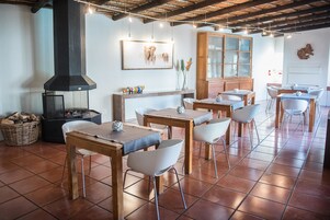 Café da manhã completo grátis