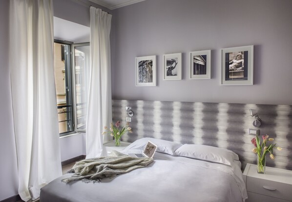 1 bedroom, premium bedding, minibar, in-room safe