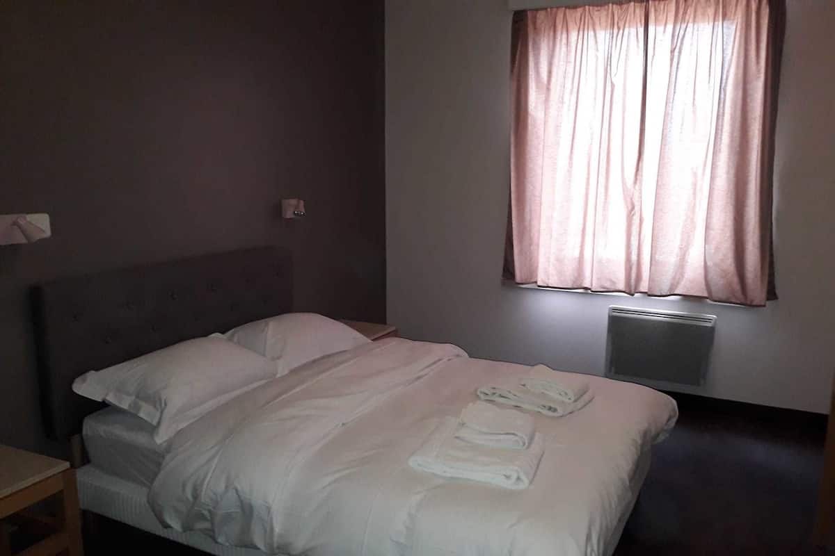 Room | Minibar, desk, iron/ironing board, free WiFi