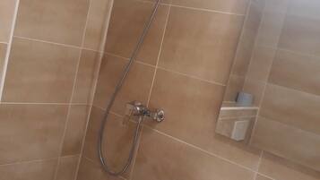 Room | Bathroom shower