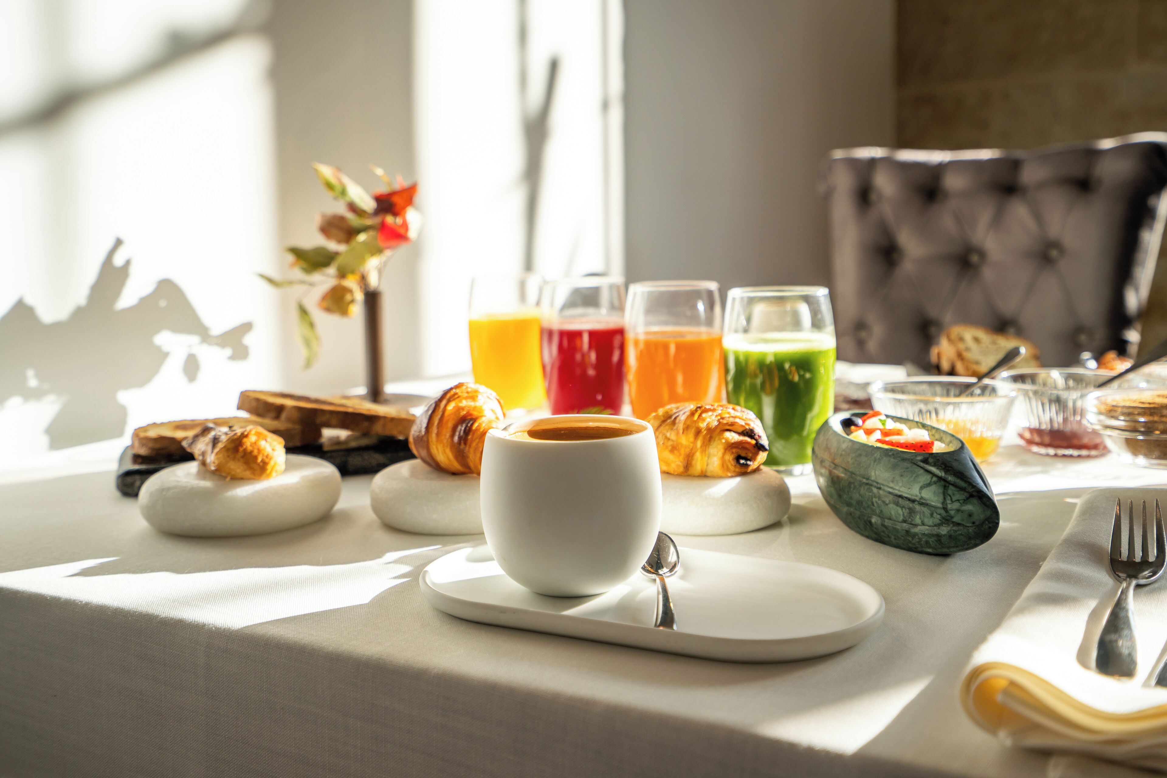 daily cooked-to-order breakfast (eur 25 per person)