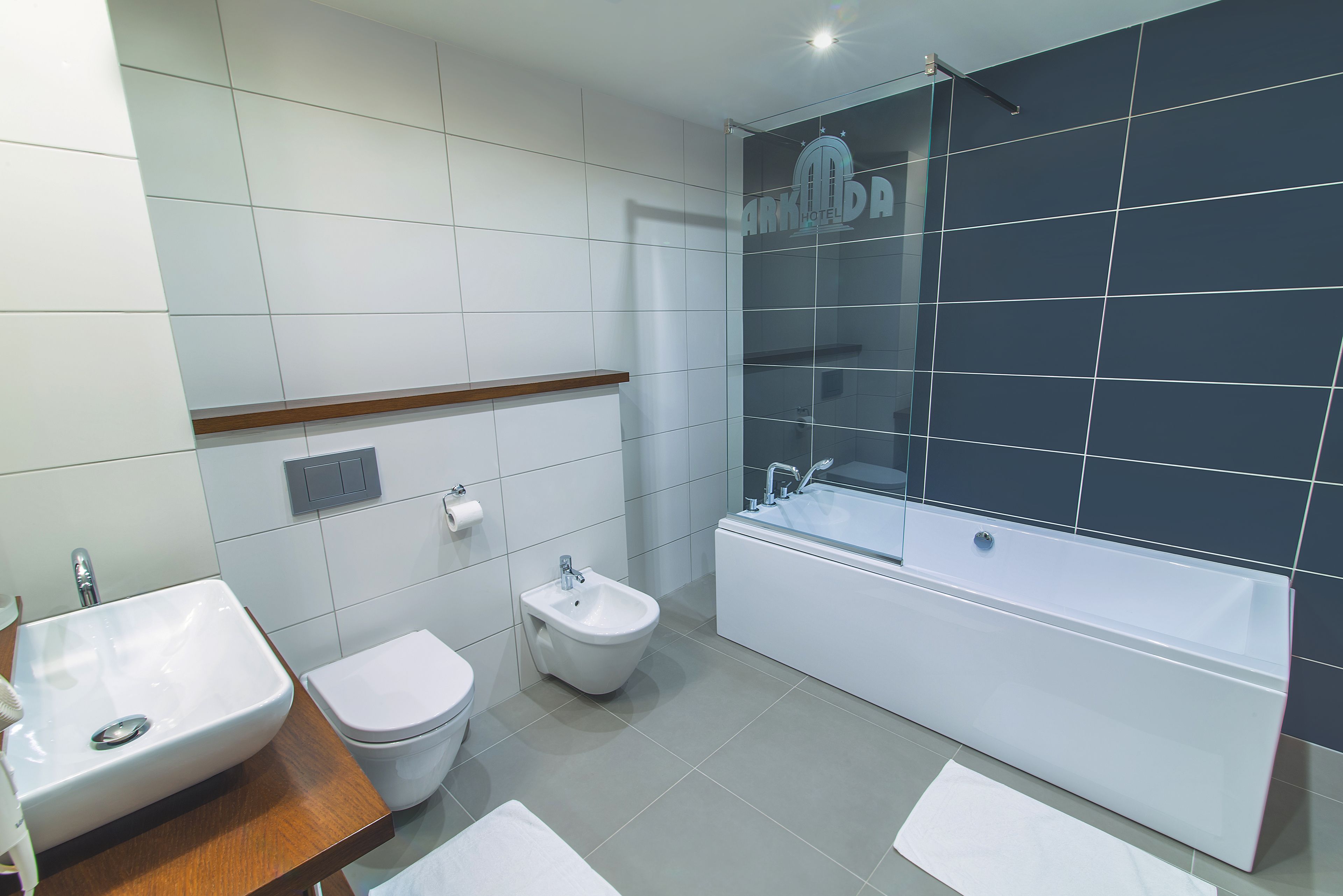 comfort double room | bathroom | towels