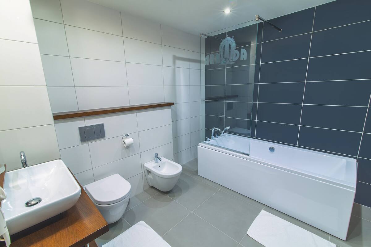 comfort double room | bathroom | towels