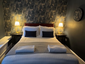 Quarto casal, suíte (Rooms 1,3 & 5)
