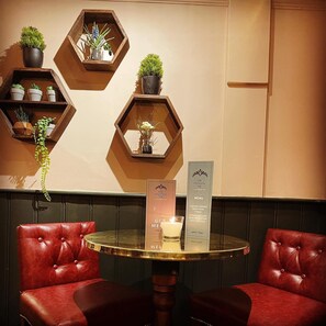 Bar (on property) - The Fountain Inn (Okehampton)