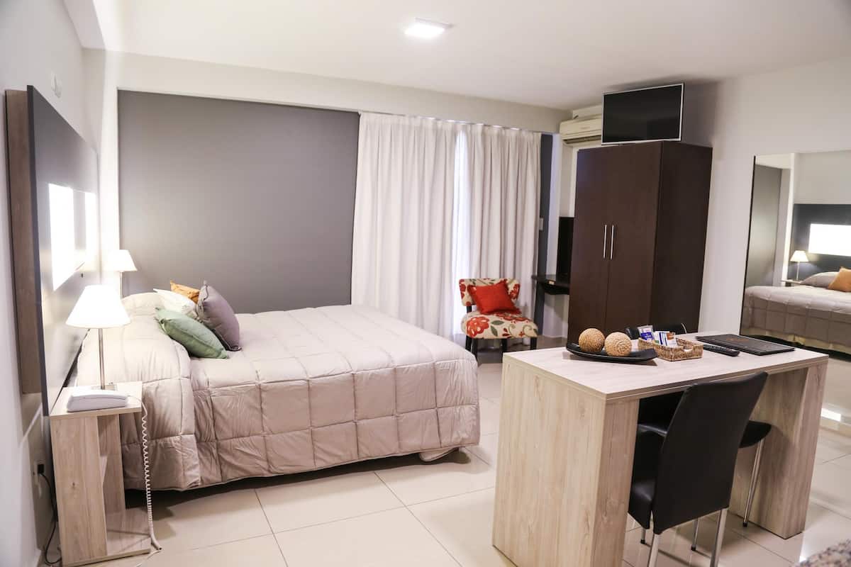 Ropa de cama hipoalergénica y minibar