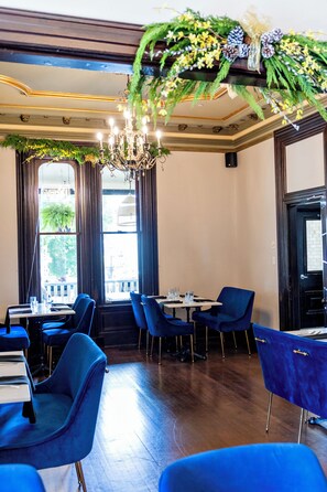 Lunch and dinner served - The Puddicombe House (Township of Wilmot)