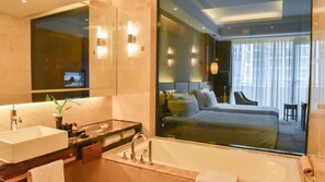 Deluxe Room, 2 Twin Beds, Balcony | Bathroom | Eco-friendly toiletries, bathrobes, slippers, towels - Pullman Foshan Shunde (Foshan)