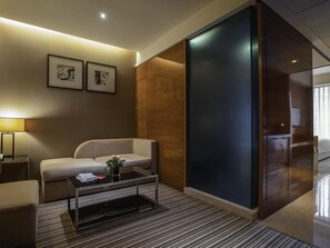 Down comforters, minibar, in-room safe, desk - Pullman Foshan Shunde (Foshan)