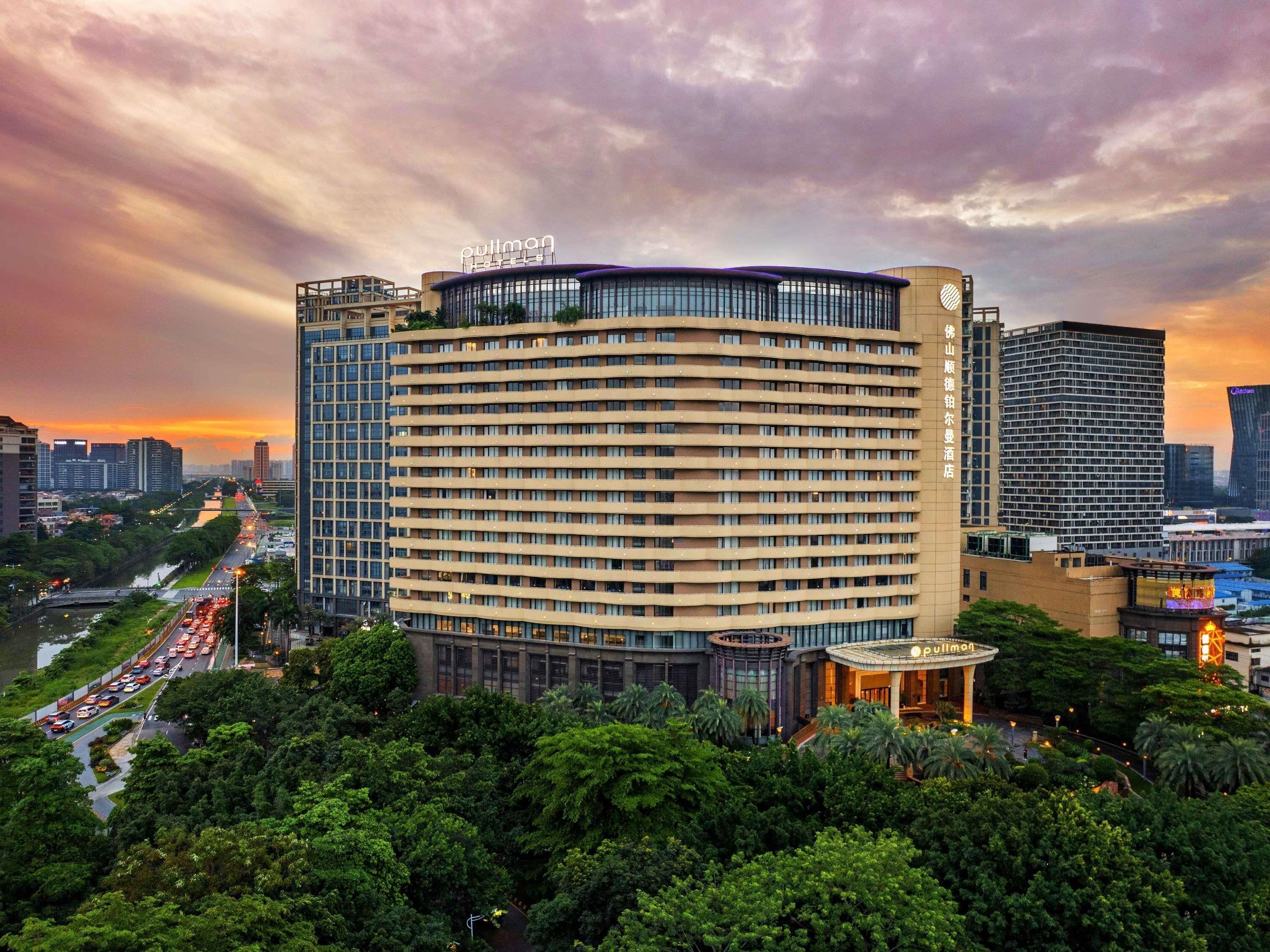 المنشأة من الخارج