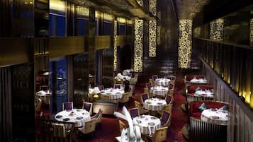 4 restaurants, breakfast, lunch, dinner served; Italian cuisine