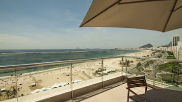 Accommodatie ligt op het strand, strandlakens