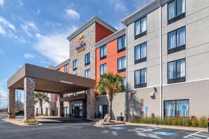 Exterior - Comfort Suites McDonough Atlanta South (McDonough)