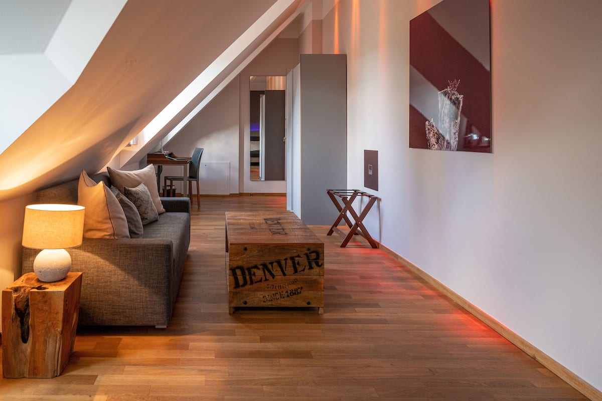 junior suite | living area | flat-screen tv