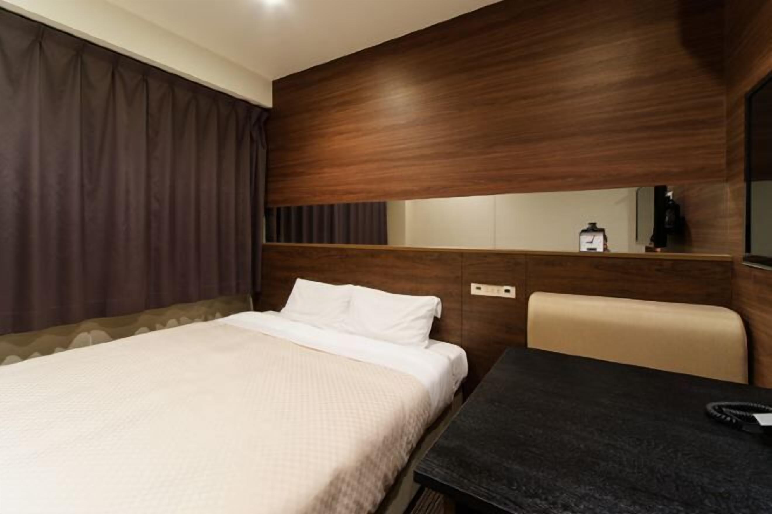 Desk, blackout drapes, free WiFi